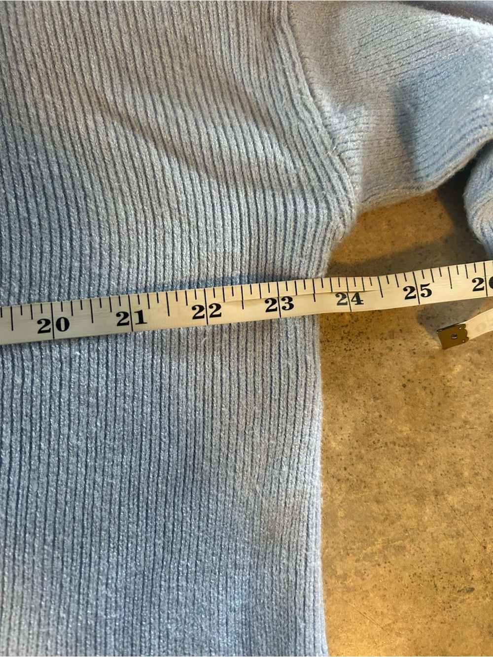 T Tahari Sweater - light blue v-neck ribbed with hood - Picture 10 of 11